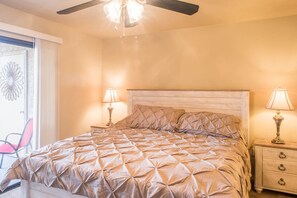 3 slaapkamers, een bureau, een strijkplank/strijkijzer, gratis wifi