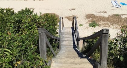 Brewster, Beach Cottage with 1/2 Mile of Private Asso. Beach for your Enjoyment.