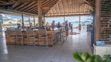Bar (en la propiedad)