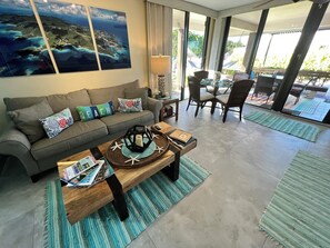 TV connectée, lecteur de DVD, livres, médiathèque