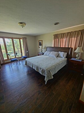 7 chambres, fer et planche à repasser, Wi-Fi gratuit, draps fournis