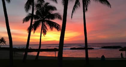 Oceanfront Penthouse Villa - walk to the beach and gorgeous sunset views!