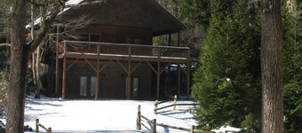 Buckeye Cabin, located in Weaverville, NC
