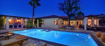 Suunnittelijan espanjalainen keidaskoti - esitelty PALM SPRINGS LIVING -kirjassa