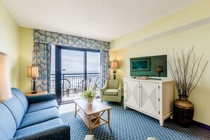 Smart TV - 3 Bedroom 2 Bath, Direct Oceanfront, Central, Water park (Myrtle Beach)