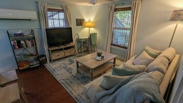 TV connectée, lecteur de DVD, livres, vidéothÚque