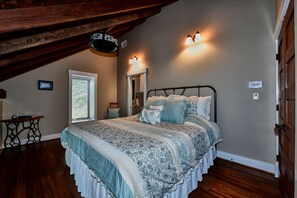 5 bedrooms, iron/ironing board, travel cot, free WiFi - Terrific getaway to the peaceful countryside. (Fredericksburg)