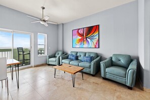 Een smart-tv en een dvd-speler