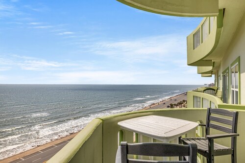 9th Floor Luxury Oceanfront Condo 