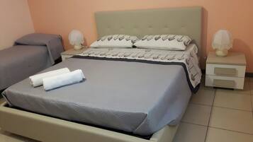 Deluxe Triple Room, 2 Bedrooms, Sea View | Desk, soundproofing, free cribs/infant beds, free WiFi