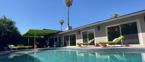 Piscine extérieure, piscine chauffée