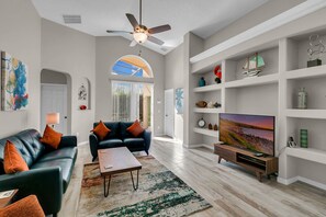 智能電視、足球機、乒乓球設施、書籍