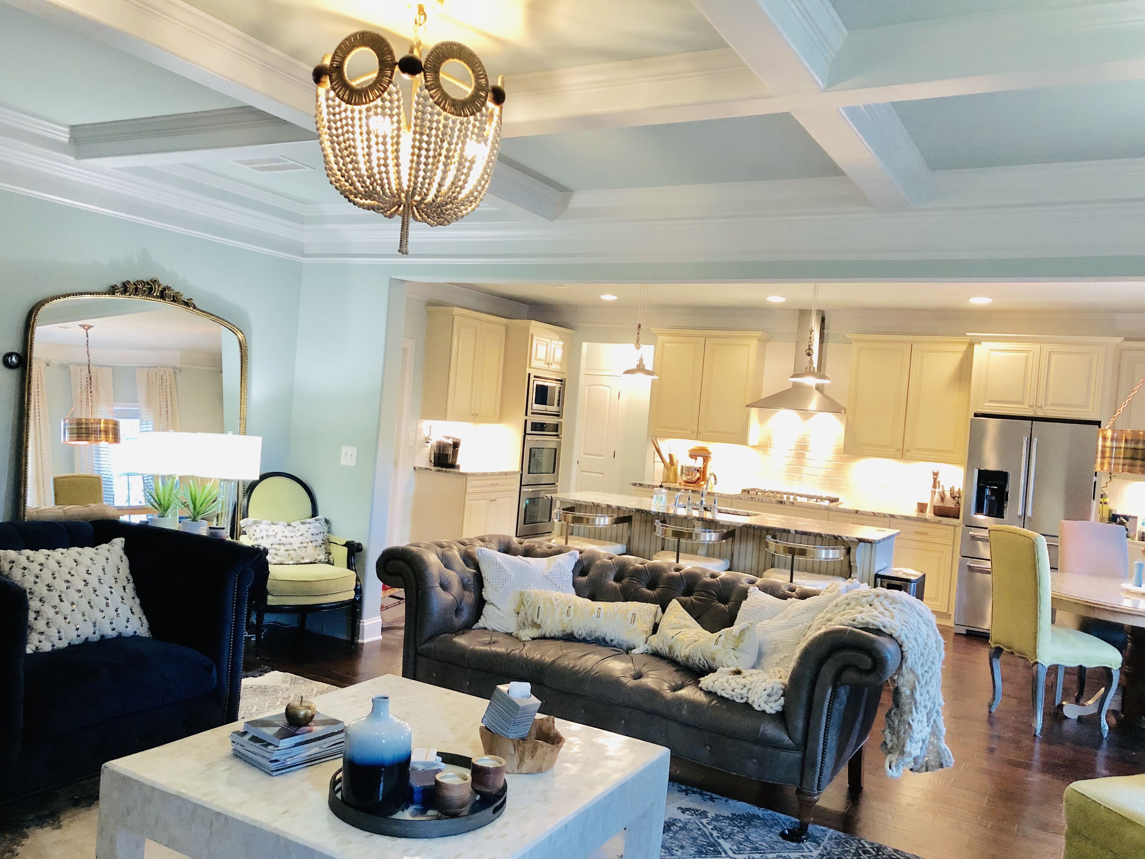 Flat-screen TV, fireplace, video-game console, Netflix