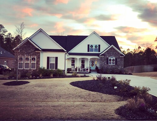 Luxury Modern Southern  Home (also A Masters Rental)