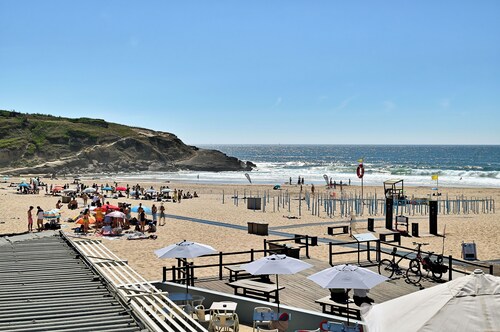 Cottage in Praia das Maçãs mit einem beheizten Swimmingpool