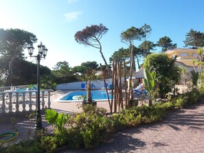 Lämmitetty uima-allas