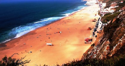 Cottage in Praia das Maçãs mit einem beheizten Swimmingpool