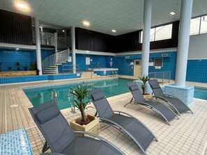 Innenpool, beheizter Pool