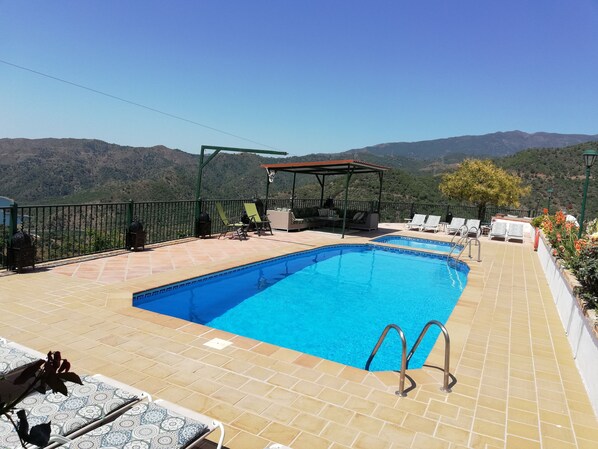 Piscine extérieure