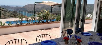 FANTASTIC VILLA WITH PRIVATE POOL AND GARDEN IN ISTAN NEAR MARBELLA