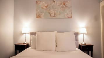 1 habitación, tabla de planchar con plancha, wifi y ropa de cama
