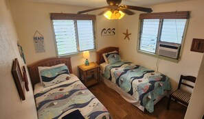 2 slaapkamers, een strijkplank/strijkijzer, reisbedje, gratis wifi