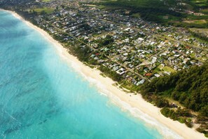 Sun-loungers, beach towels - House that has it all, Hot Tub, Kayaks, Surf Boards, Snorkeling gear & more (Waimanalo)