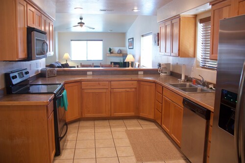 Westwater - Spacious 3 Bed, 2.5 Bath Moab House - Sleeps 8