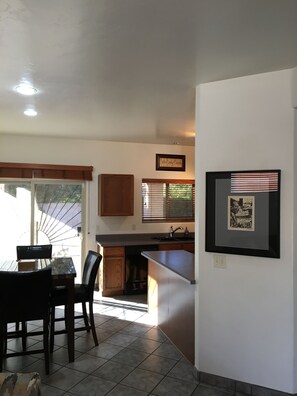 Dining - Beautiful Tucson Patio Home (Tucson)