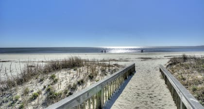 2 BR / 2BA Oceanfront Condo am schönen St. Simons Island