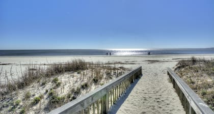 2 BR / 2BA Oceanfront Condo på vackra St. Simons Island