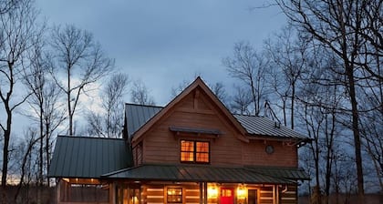 Caspian Cottage - Secluded log cabin on 150 acres