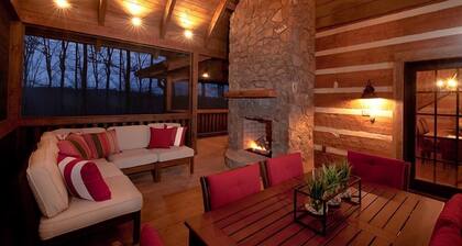 Caspian Cottage - Secluded log cabin on 150 acres