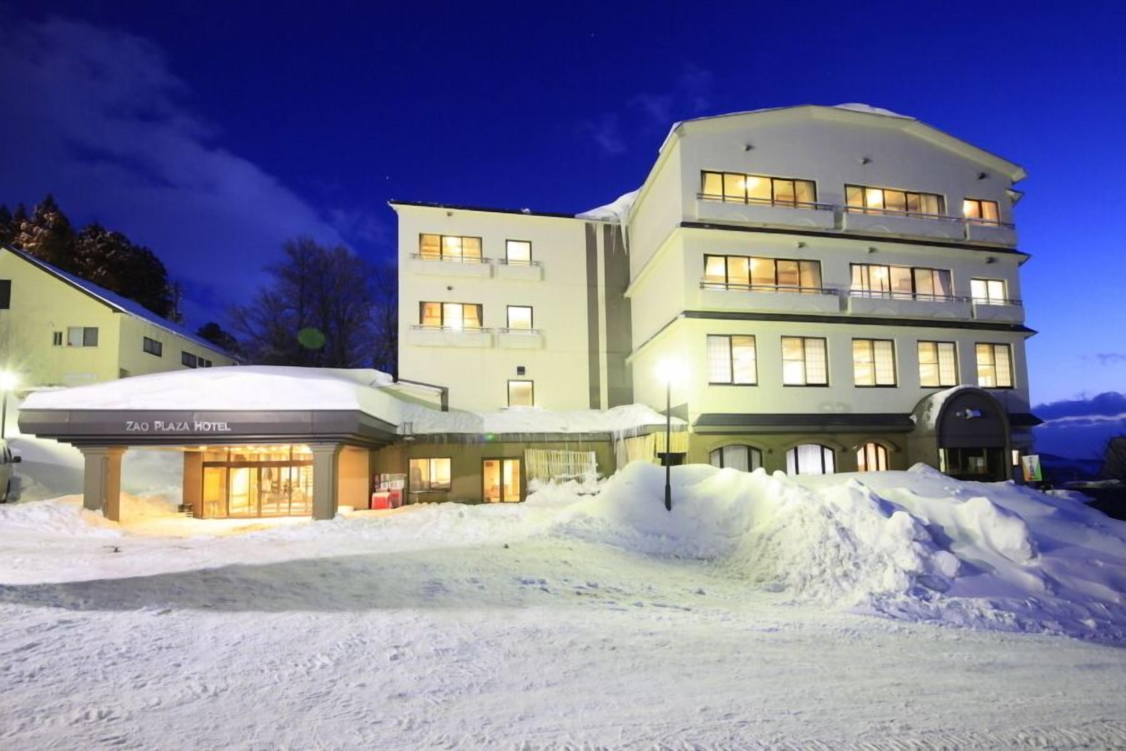 住宿正面 - 傍晚/夜晚