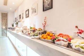 Petit déjeuner (48 CNY par personne)