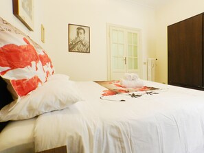 2 bedrooms, iron/ironing board, WiFi, bed sheets - Entire apartment, 1st floor with lift, 70 square meters large. (Roma)