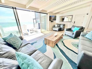Smart TV - Beachfront Fun, Classic Beach House w/ Fire Ring (Oceanside)
