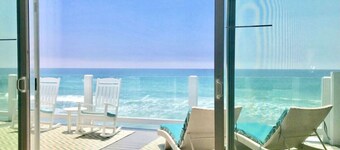 Beachfront Fun, Classic Beach House w/ Fire Ring