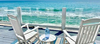 Beachfront Fun, Classic Beach House w/ Fire Ring
