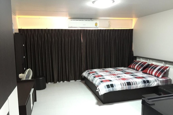 Standard Double Room | Desk, soundproofing, bed sheets