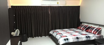 Muangthongthani Rental by Khun Dan
