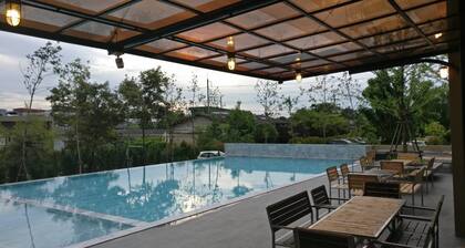 The Residence Thepkanjana