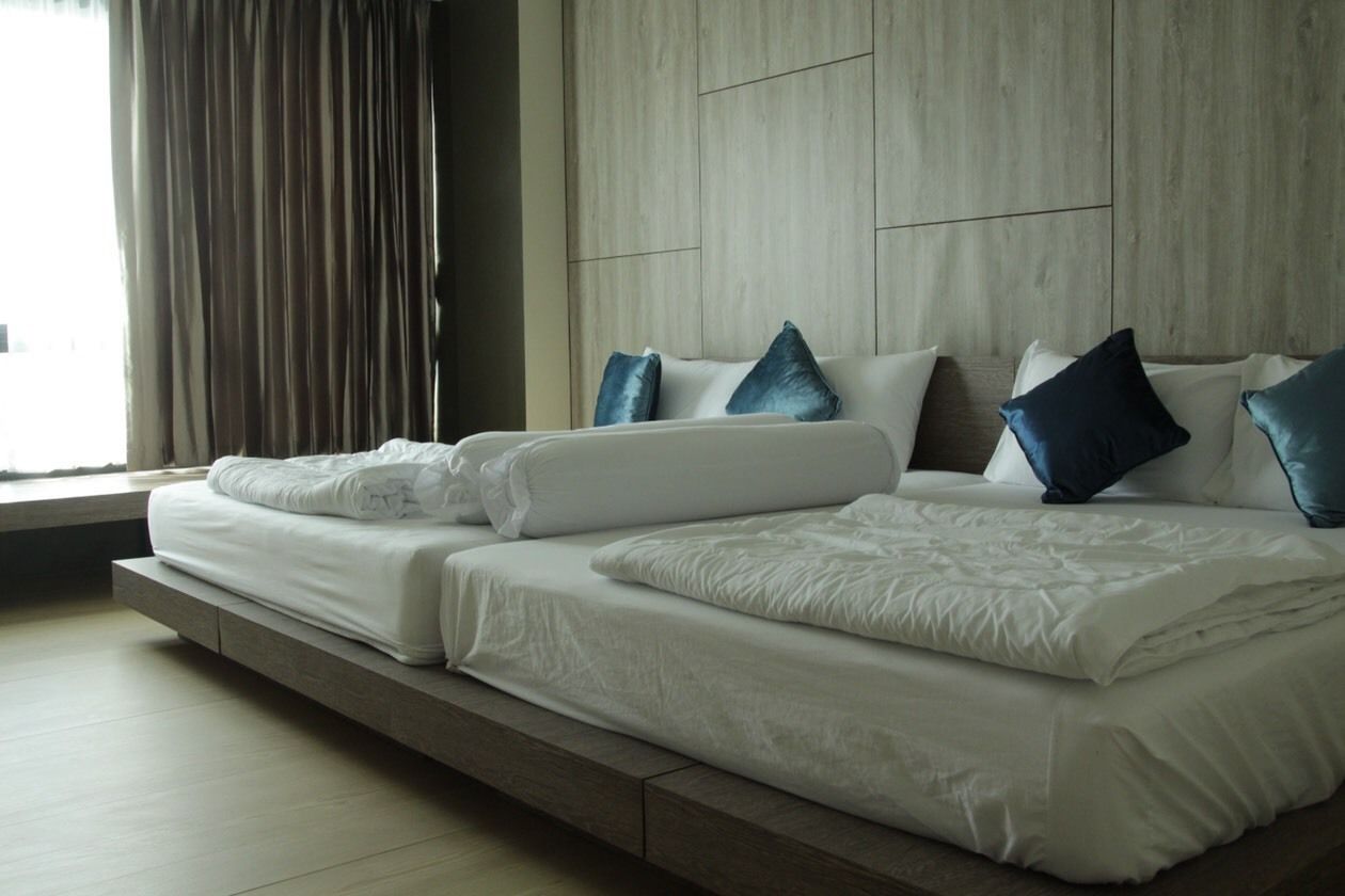 executive suite, 1 bedroom, pool view, overwater | desk, free wifi