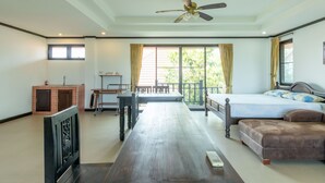 Suite familiar | Escritorio, wifi gratis, ropa de cama