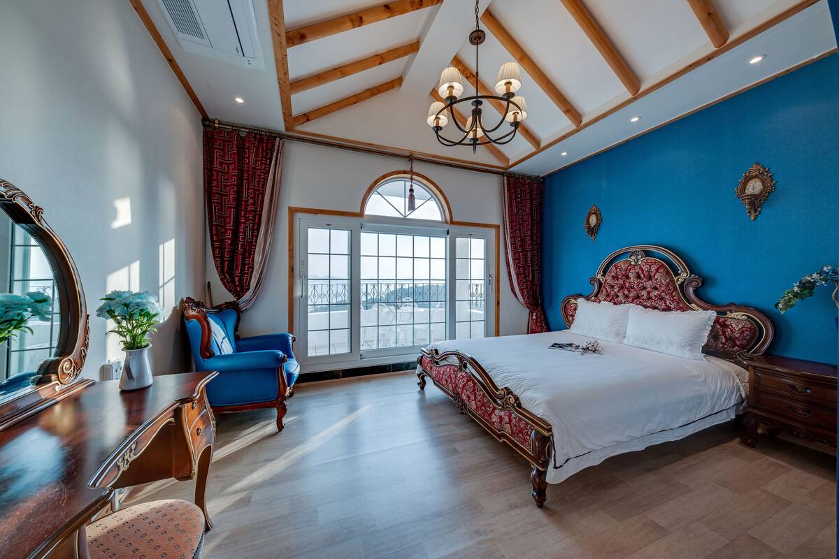 Chambre, baignoire à jets (Mediterranean/Spa in winter, contact) | Literie de qualité, accès au Wi-Fi (inclus)
