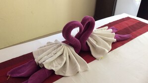 Room | In-room safe, rollaway beds (surcharge), WiFi (free) - Baan Pulaoon (Krabi)