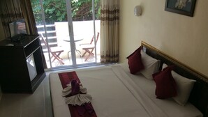Room | In-room safe, rollaway beds (surcharge), WiFi (free) - Baan Pulaoon (Krabi)