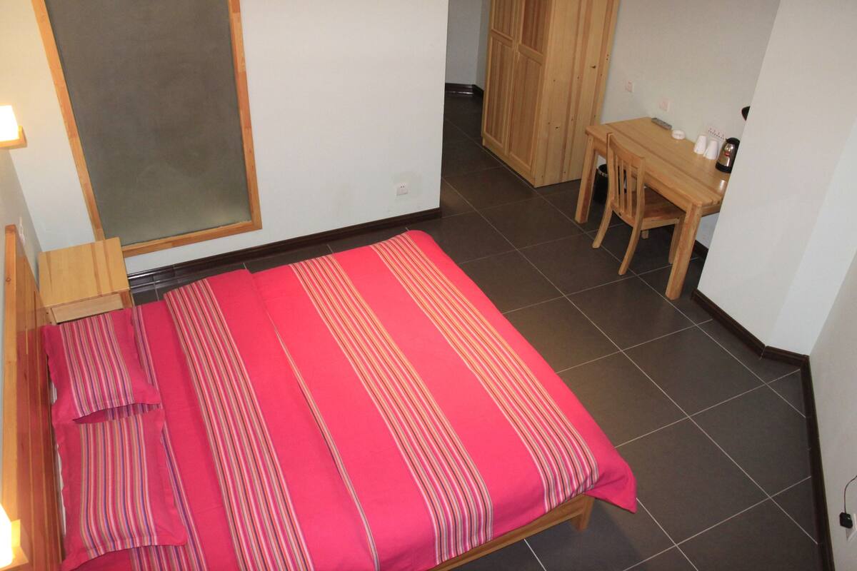 Double Room | Desk, free WiFi
