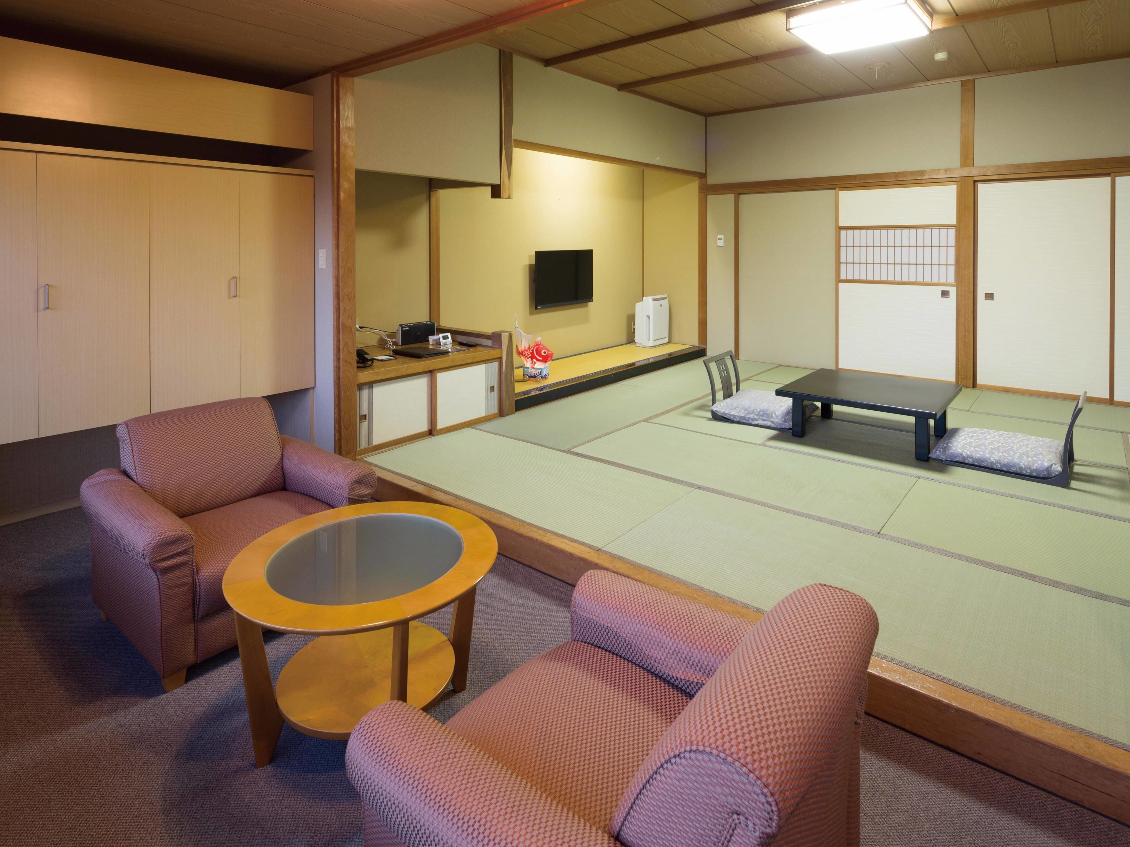 in-room safe, desk, free wifi, bed sheets