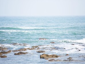 Vue sur la plage ou l’océan